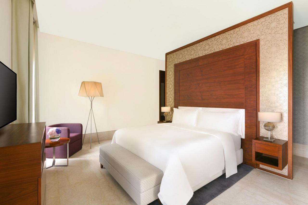 Al Messila, A Luxury Collection Resort & Spa, Doha Exterior foto A bedroom at the W Doha