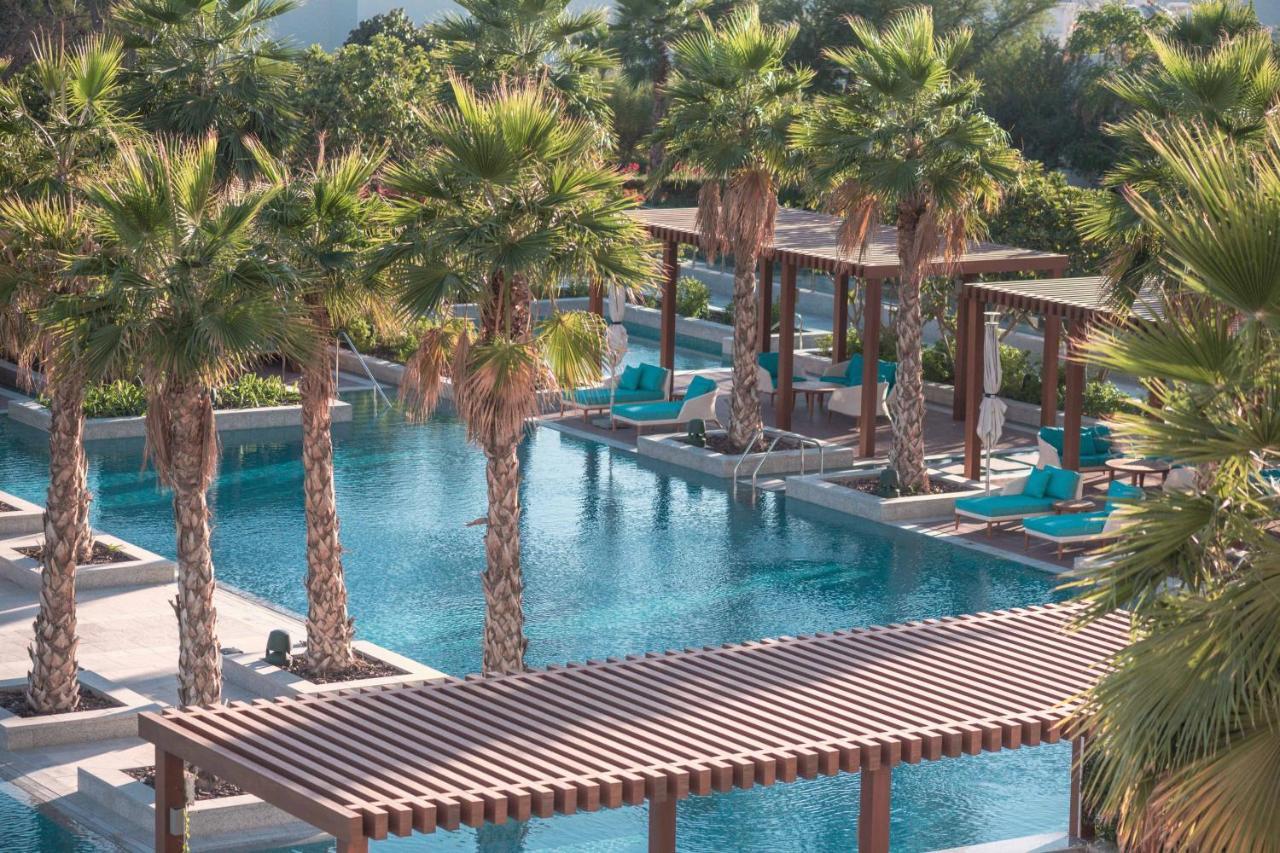 Al Messila, A Luxury Collection Resort & Spa, Doha Exterior foto The swimming pool at the resort