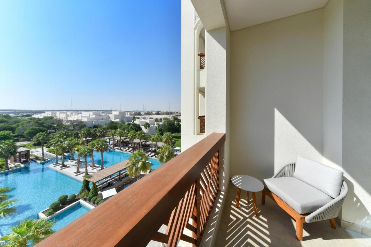 Al Messila, A Luxury Collection Resort & Spa, Doha Exterior foto A balcony at the hotel